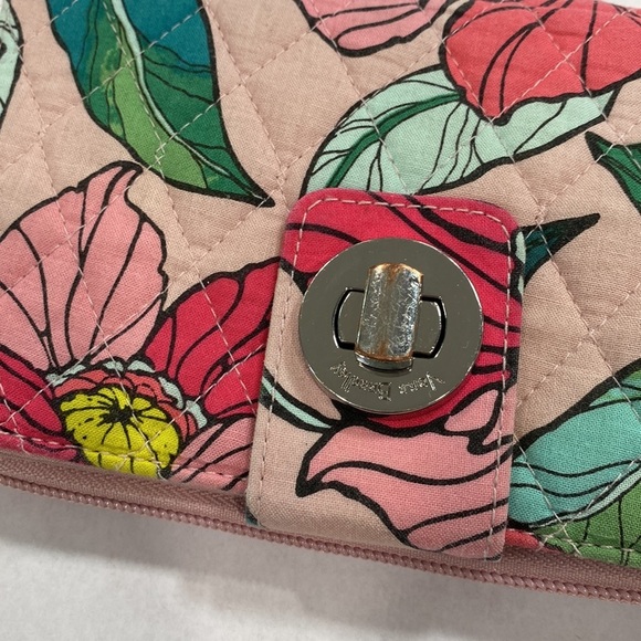 Vera Bradley tropical Paradise floral wallet - Picture 2 of 8